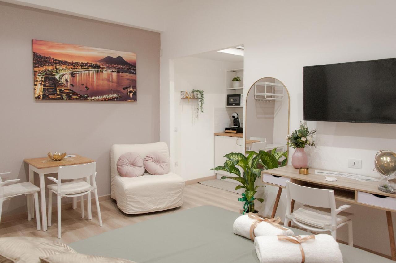 Michelangelo 80 Apartment Νάπολη Εξωτερικό φωτογραφία
