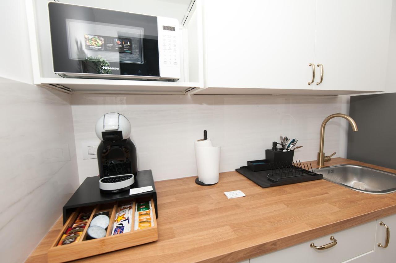 Michelangelo 80 Apartment Νάπολη Εξωτερικό φωτογραφία