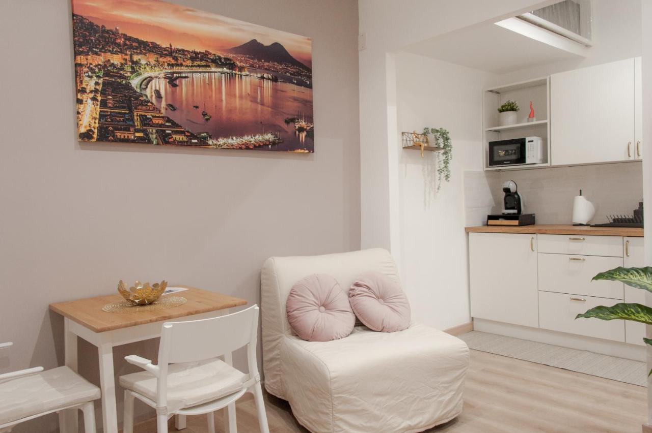 Michelangelo 80 Apartment Νάπολη Εξωτερικό φωτογραφία